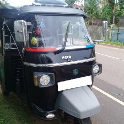 Piaggio Three wheel – 2013